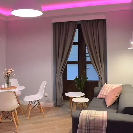 Toop - Near Market Square Apartament