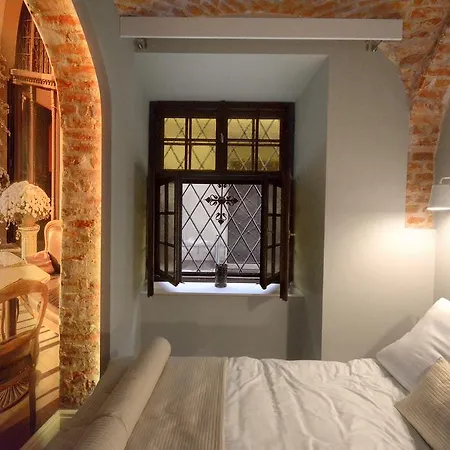 Toop - Near Market Square Apartament