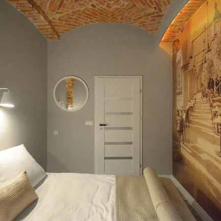 Toop - Near Market Square Apartament
