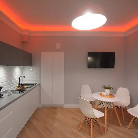 Toop - Near Market Square Apartament